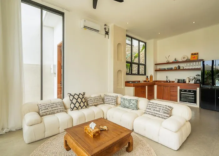 Modern 3 Bedroom In The Heart Of Villa *