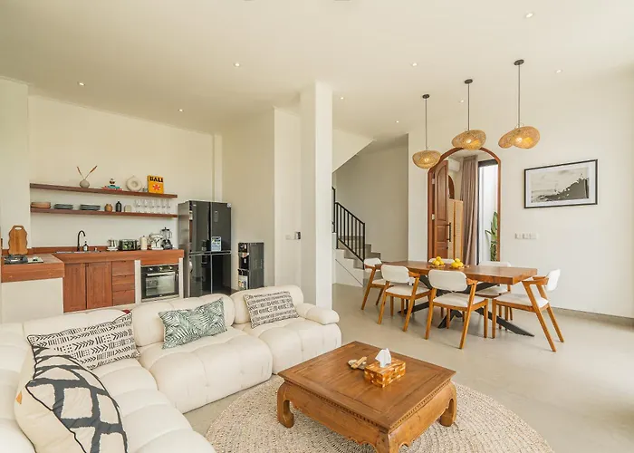 Modern 3 Bedroom In The Heart Of *