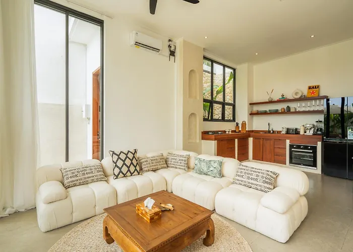 Modern 3 Bedroom In The Heart Of Villa Canggu (Bali)