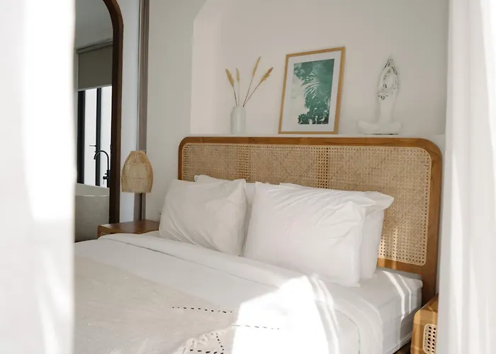 Modern 3 Bedroom In The Heart Of Villa