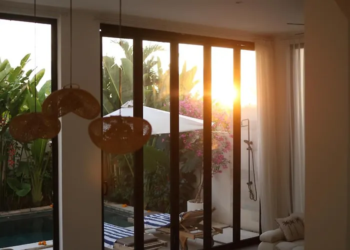 Modern 3 Bedroom In The Heart Of Villa Canggu (Bali)