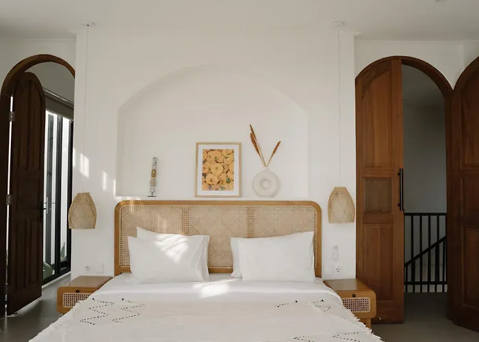 Modern 3 Bedroom In The Heart Of Villa Canggu (Bali)