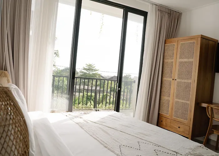 Modern 3 Bedroom In The Heart Of *